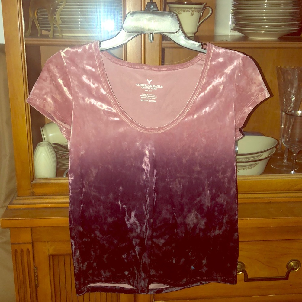An American Eagle Pink/purple ombré shirt